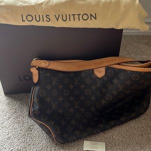 LOUIS VUITTON Favorite handbag